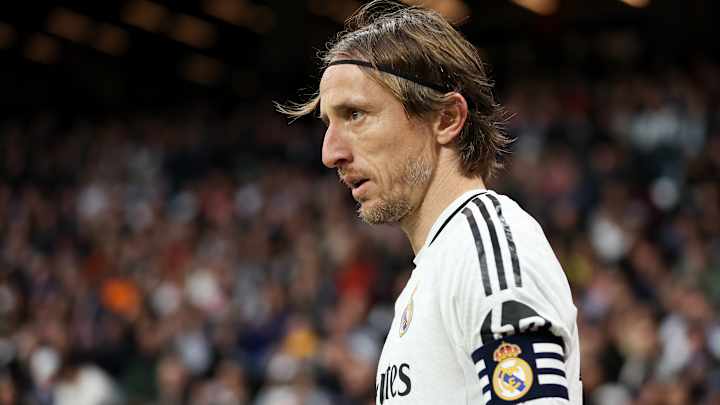 Luka Modric chuẩn bị rời Real Madrid - Kết thúc hành trình huyền thoại 13 năm